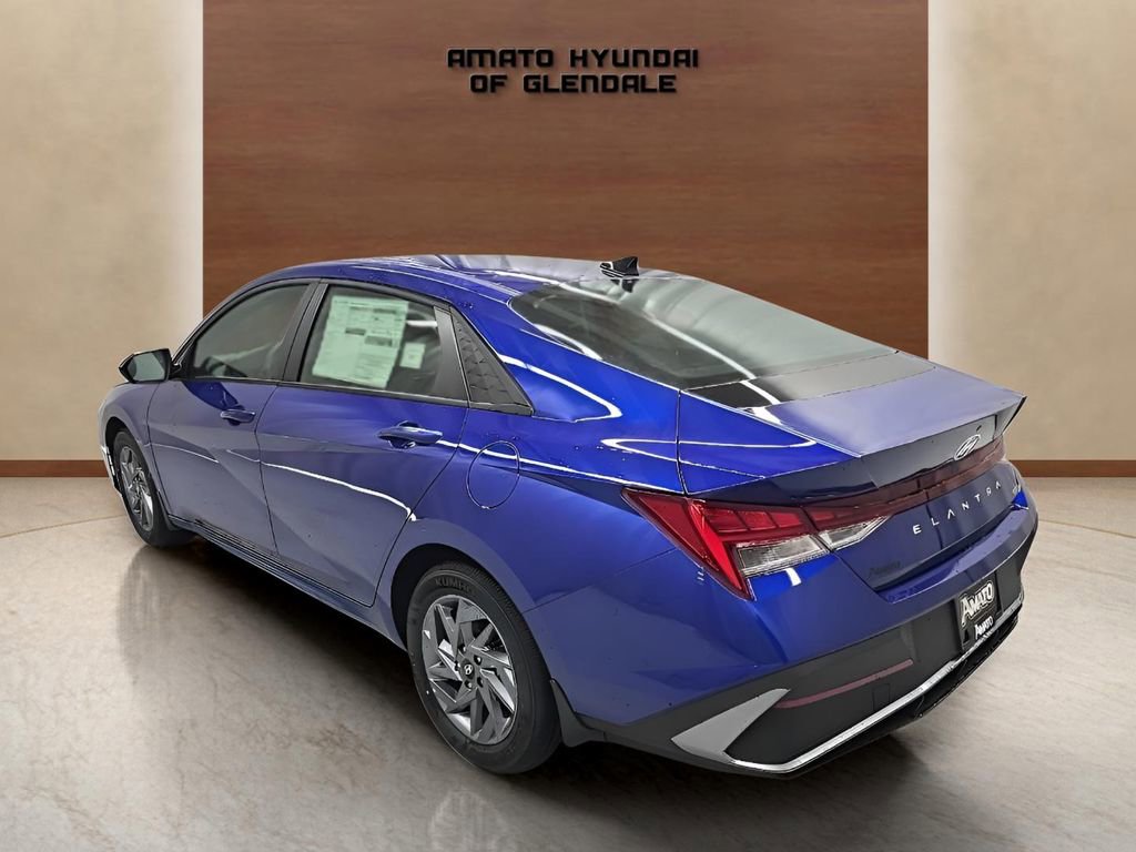 New 2026 Hyundai Elantra Blue image 4