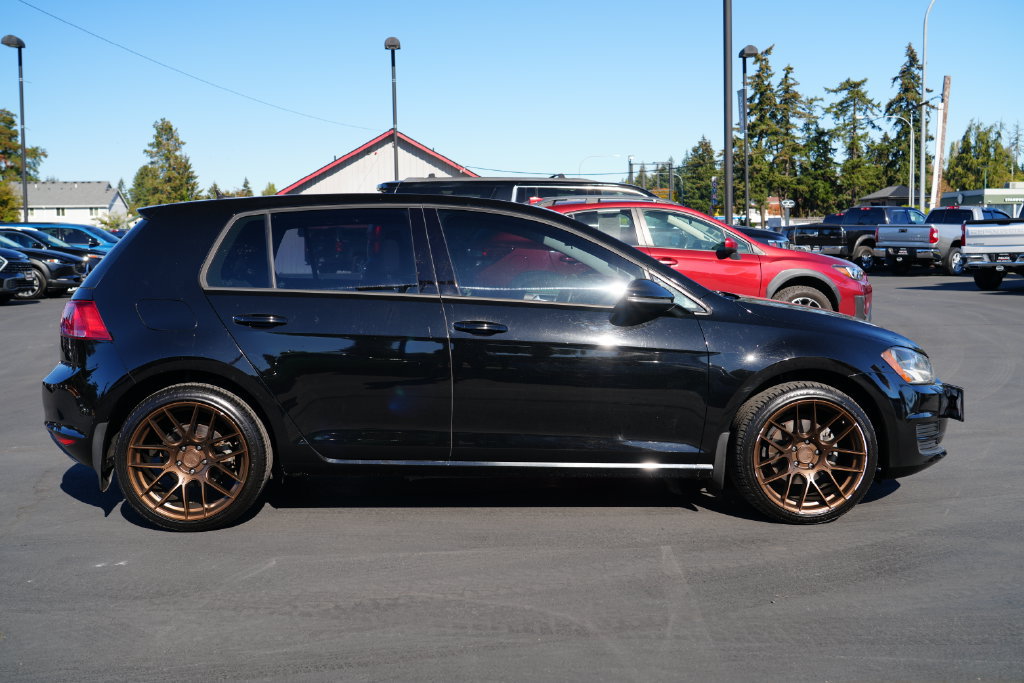 Used 2016 Volkswagen Golf S FWD image 8