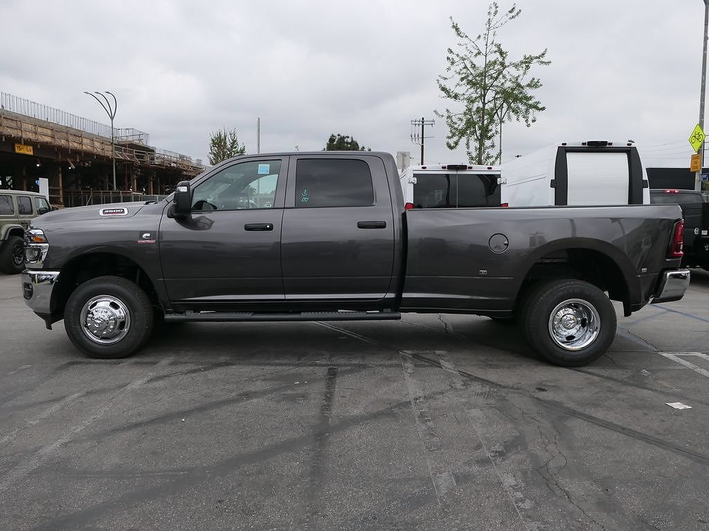 New 2026 RAM 3500 Tradesman AWD/4WD image 5