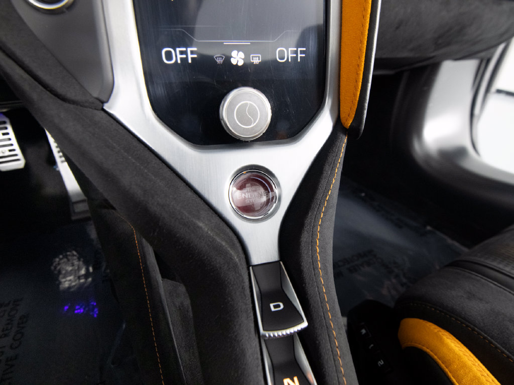 Used 2024 McLaren 750S Spider RWD image 27