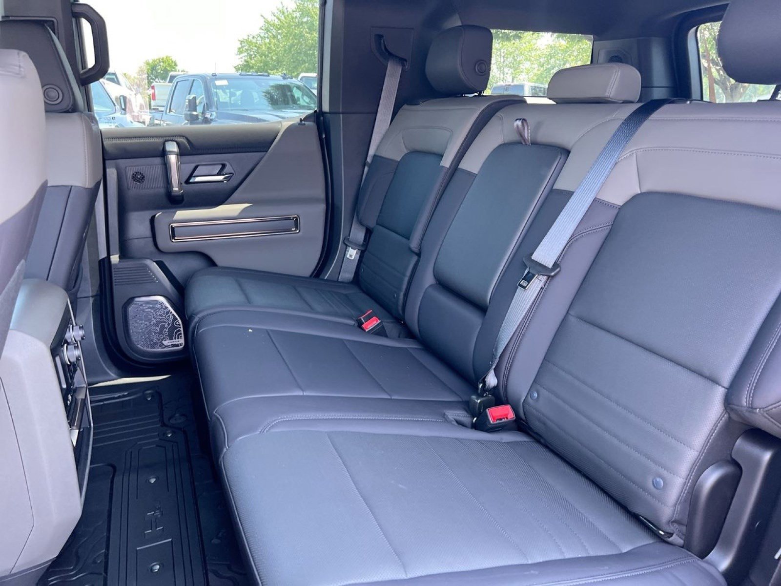 New 2025 GMC Hummer EV 2X image 22