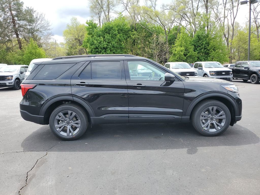 New 2026 Ford Explorer Active AWD/4WD image 39