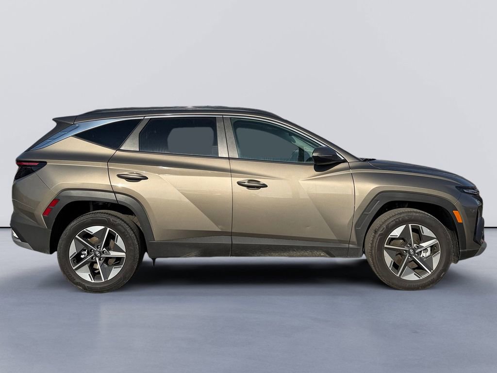Used 2025 Hyundai Tucson SEL image 2