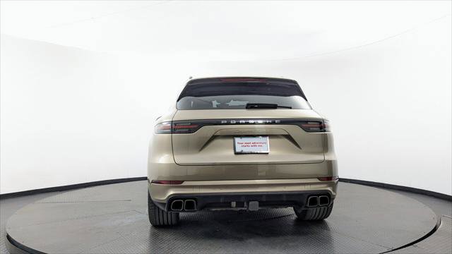 Used 2019 Porsche Cayenne Turbo w/ Premium Plus Package AWD/4WD image 7