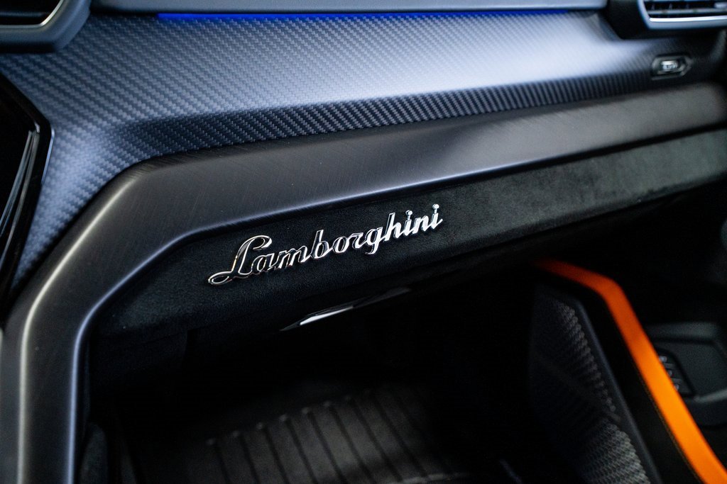 Used 2024 Lamborghini Urus Performante image 61