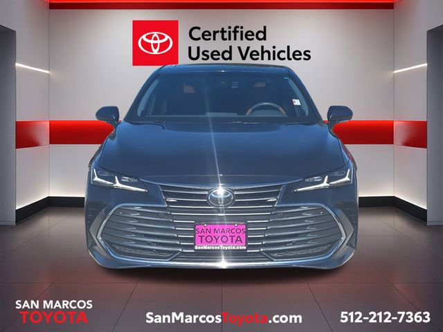Used 2019 Toyota Avalon Limited image 2