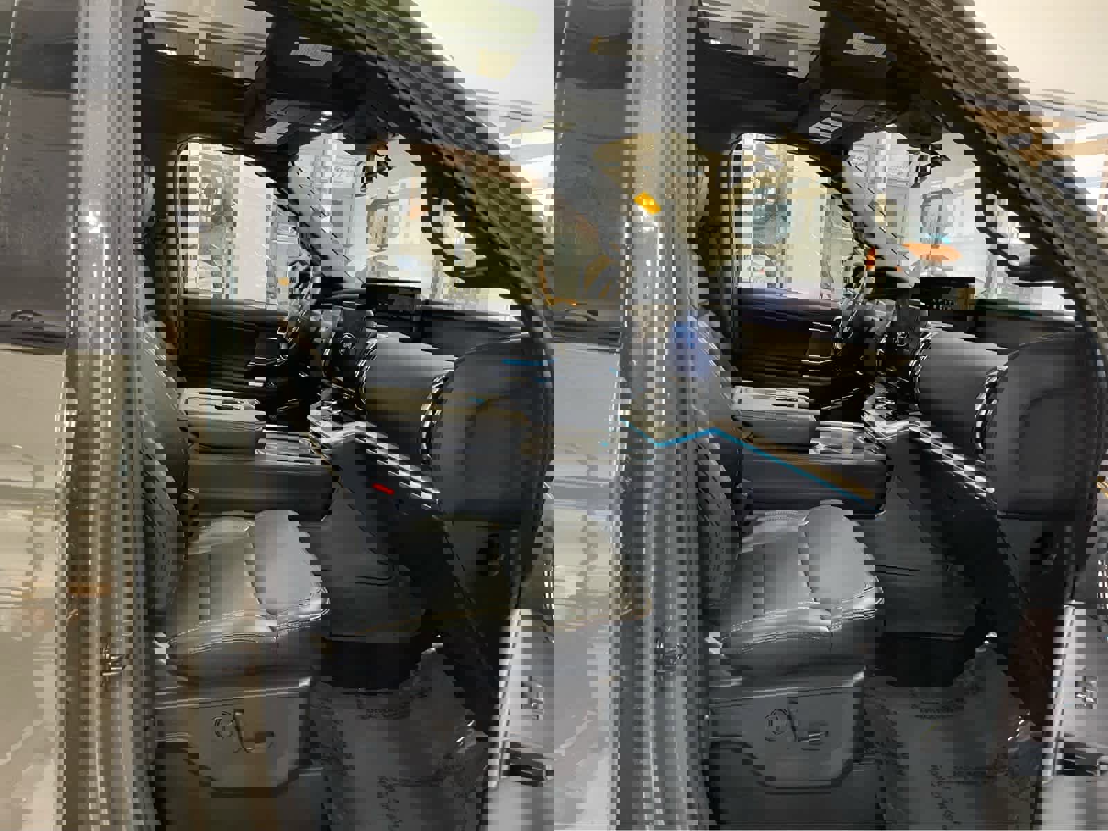 Used 2025 Ford Expedition Tremor AWD/4WD image 50