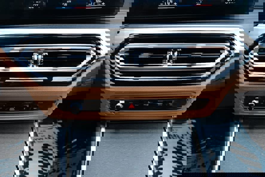 Used 2024 BMW 330i Sedan image 30