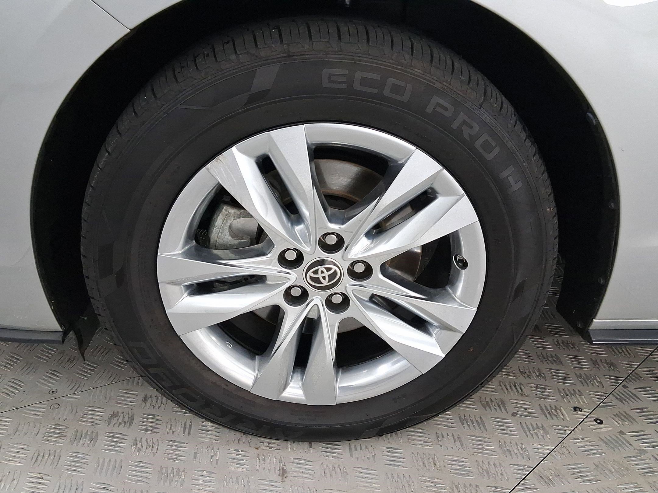 Used 2021 Toyota Sienna Limited image 11