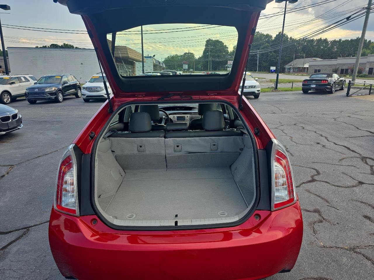 Used 2014 Toyota Prius Two FWD image 18