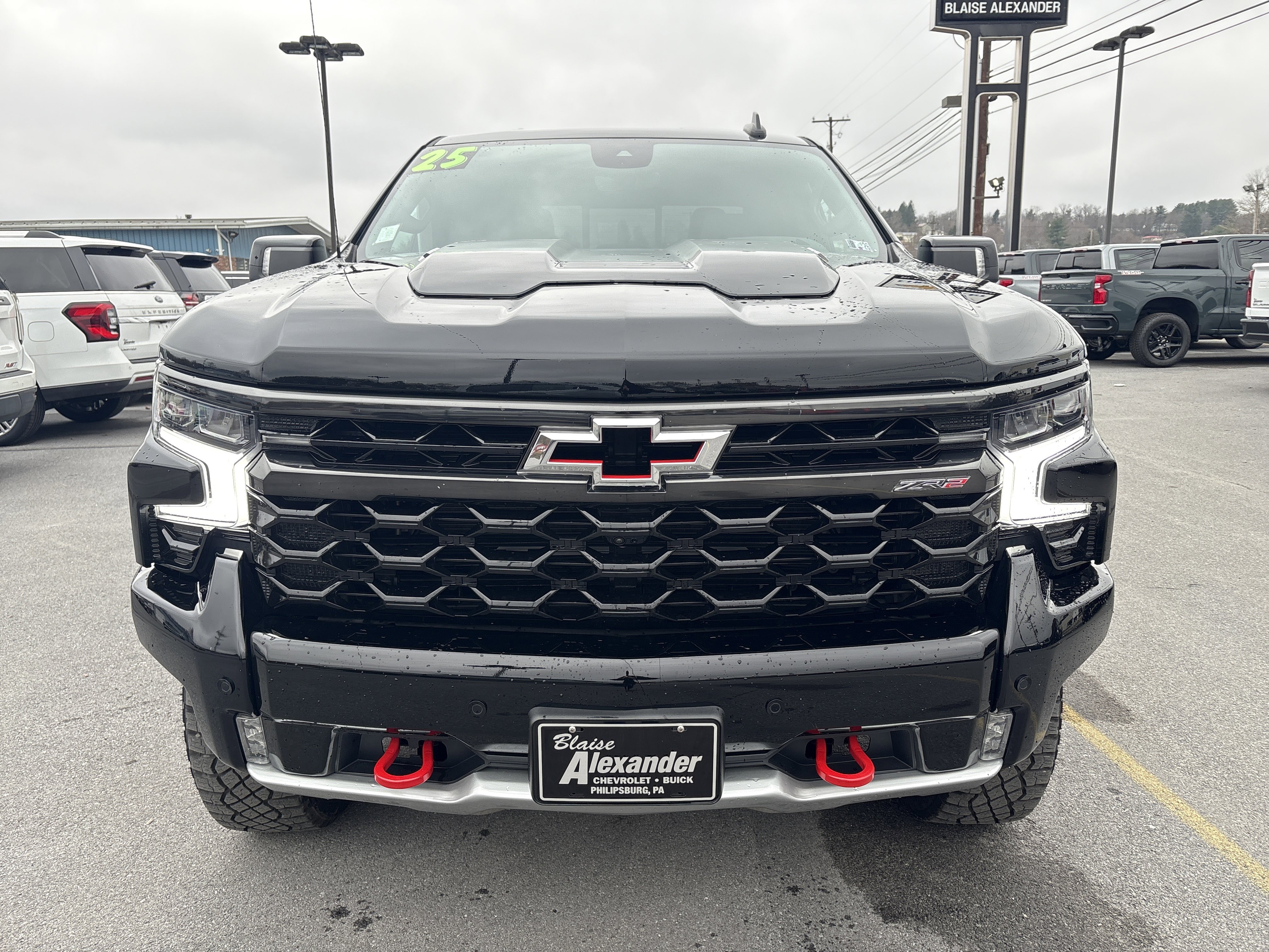 Used 2025 Chevrolet Silverado 1500 ZR2 w/ Technology Package image 37