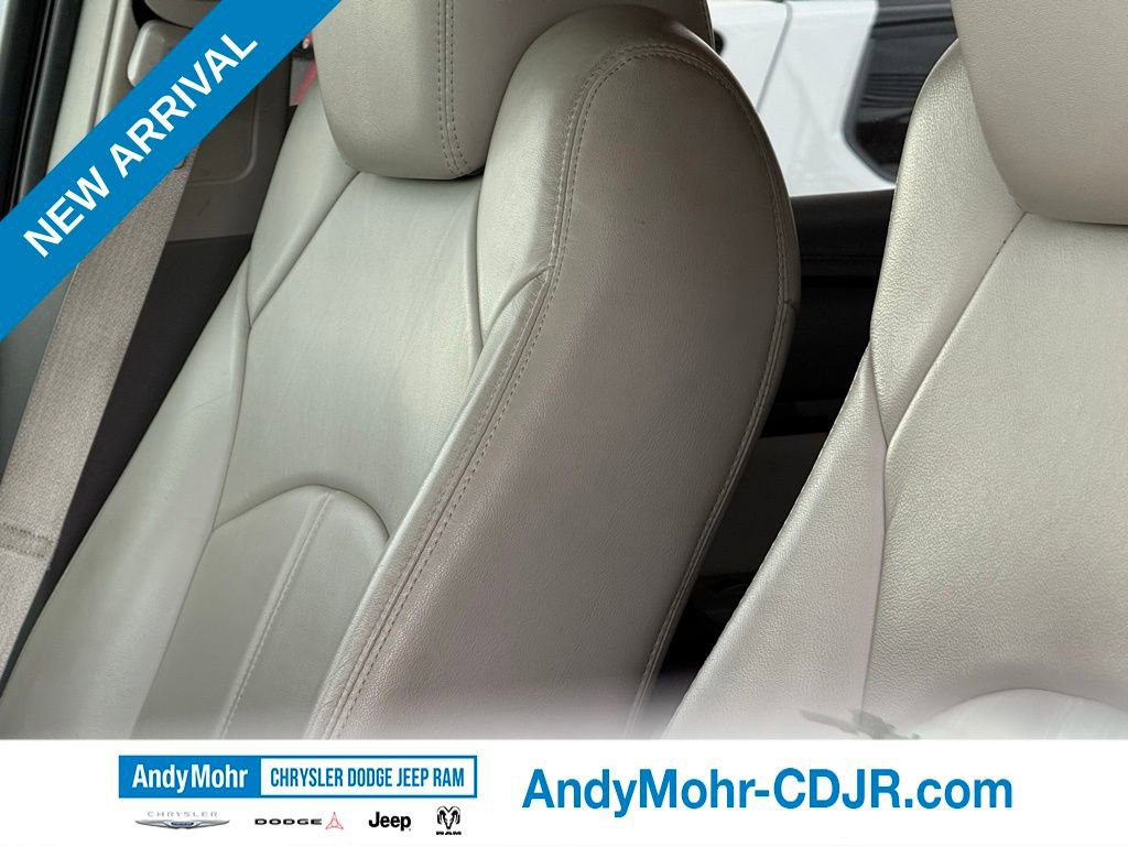 Used 2015 GMC Acadia SLT image 13