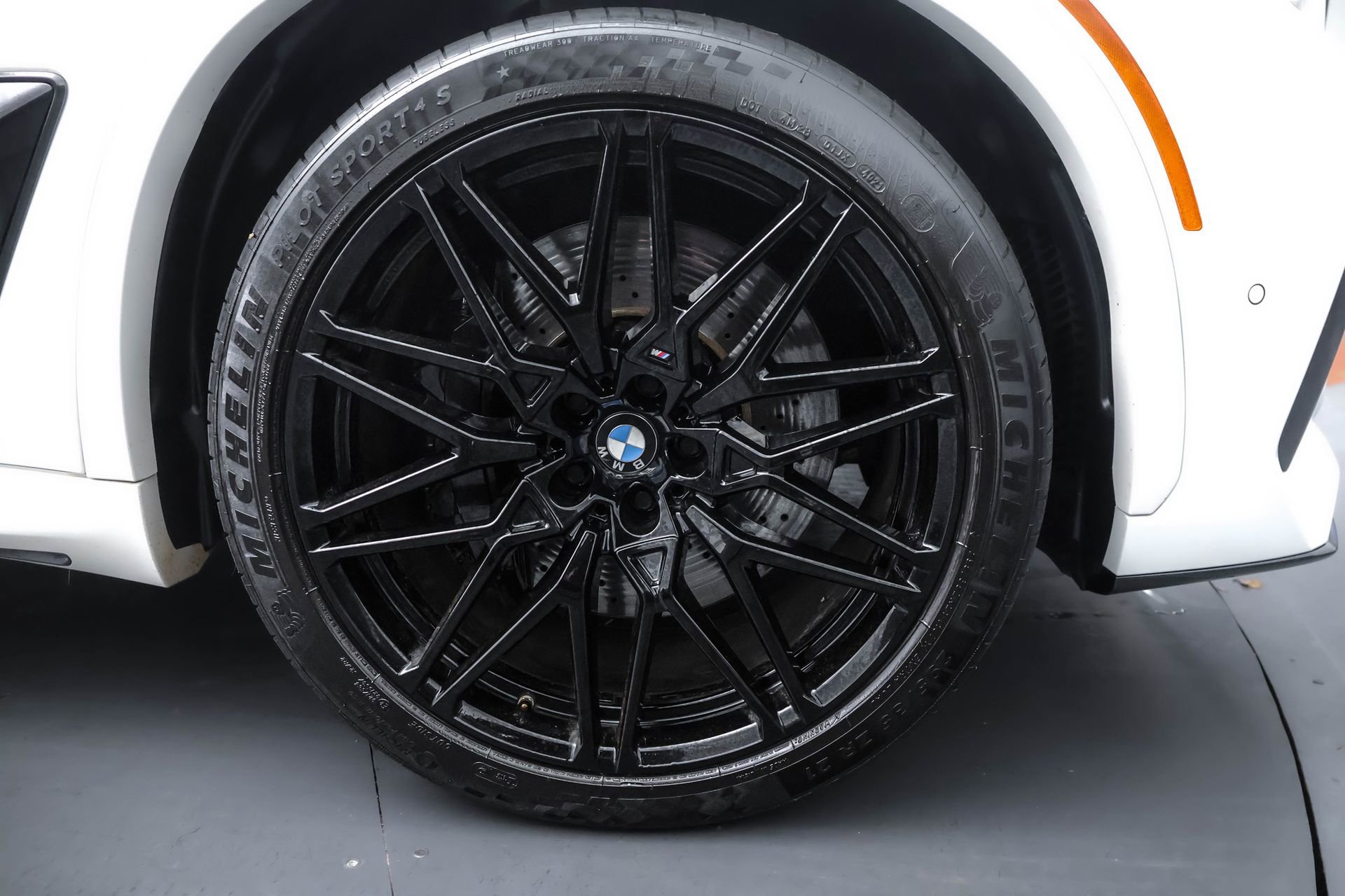 Used 2020 BMW X5 M Competition w/ Executive Package image 41