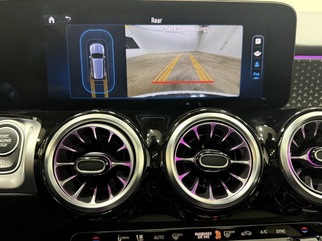 Used 2024 Mercedes-Benz GLB 250 image 24