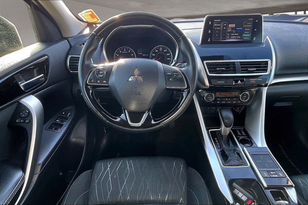 Used 2020 Mitsubishi Eclipse Cross SE image 6