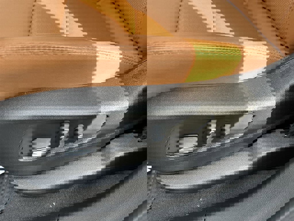 Certified 2025 Cadillac XT5 Premium Luxury w/ LPO, Floor Liner Package image 12