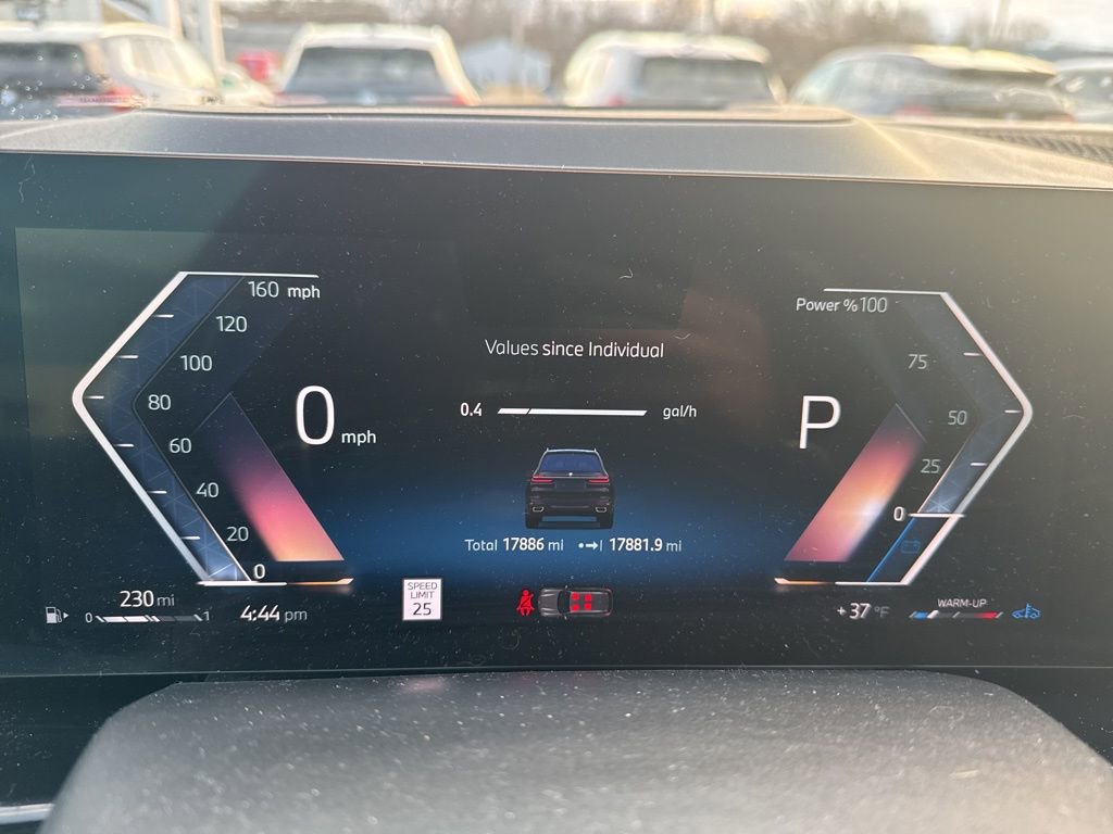 Used 2024 BMW X7 xDrive40i w/ Premium Package image 9