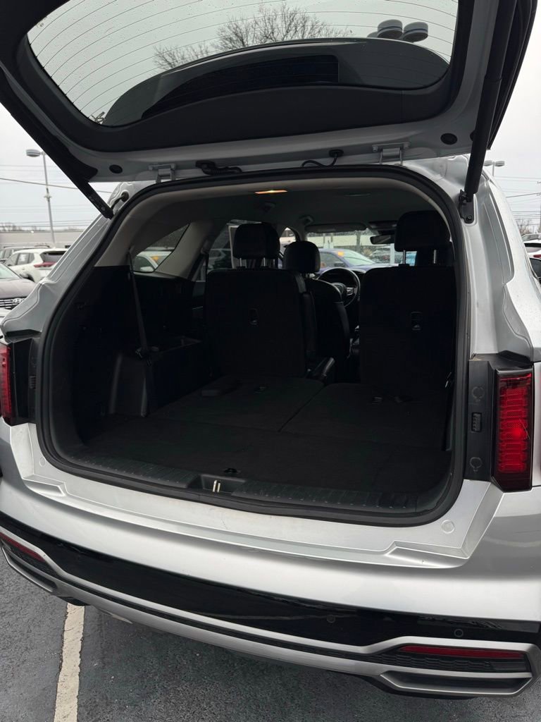 Used 2021 Kia Sorento EX image 35
