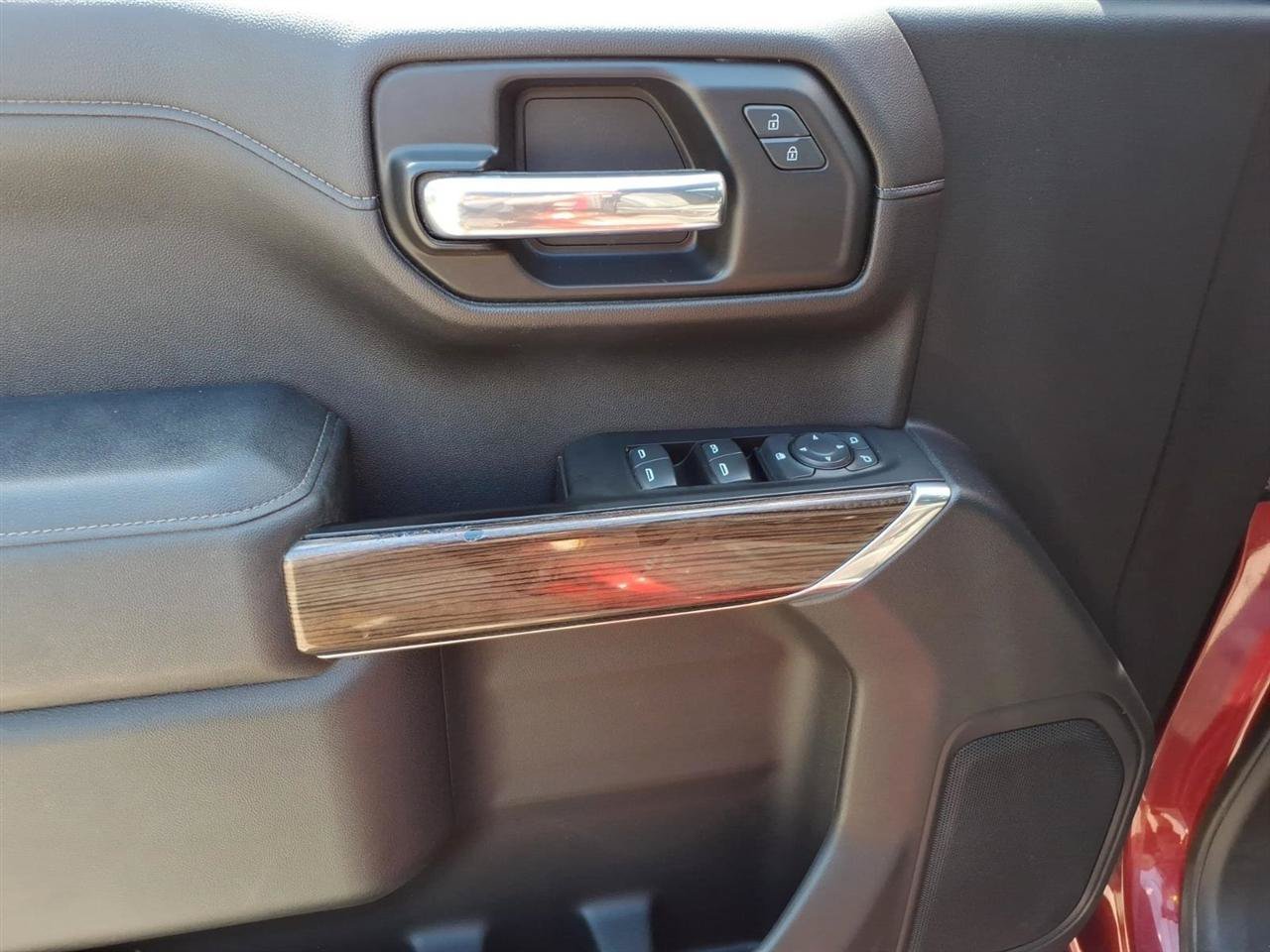 Used 2019 Chevrolet Silverado 1500 RST AWD/4WD image 11