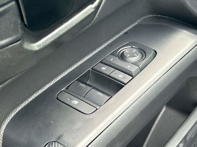 Used 2025 Toyota Tacoma SR AWD/4WD image 21