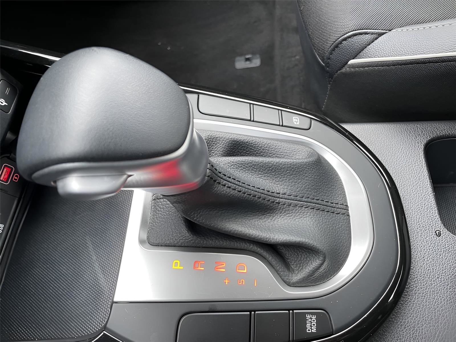 Used 2024 Kia Forte GT-Line w/ GT-Line Premium Package image 30