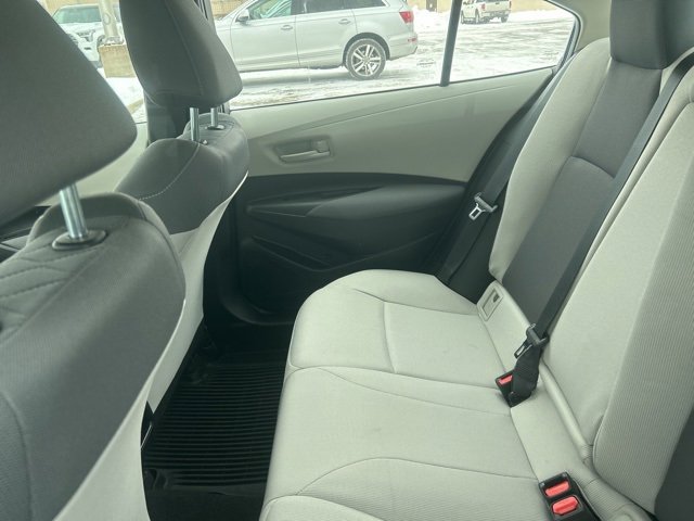 Used 2022 Toyota Corolla LE image 7