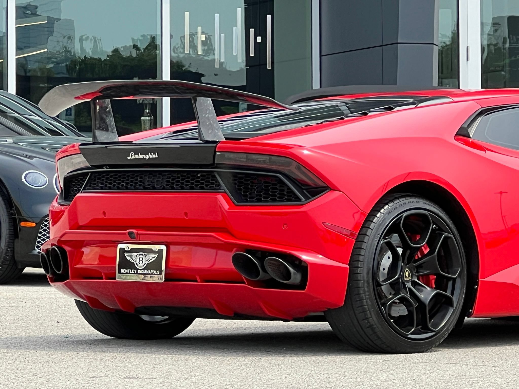 Used 2016 Lamborghini Huracan LP 580-2 RWD image 11