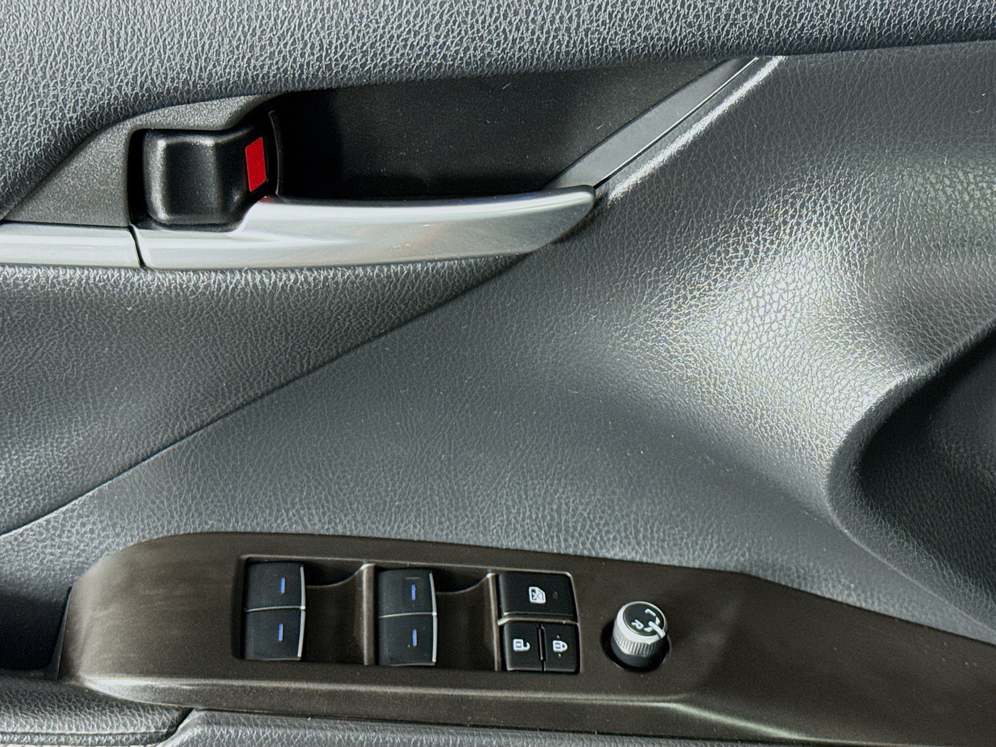 Used 2023 Toyota Camry XSE FWD image 22