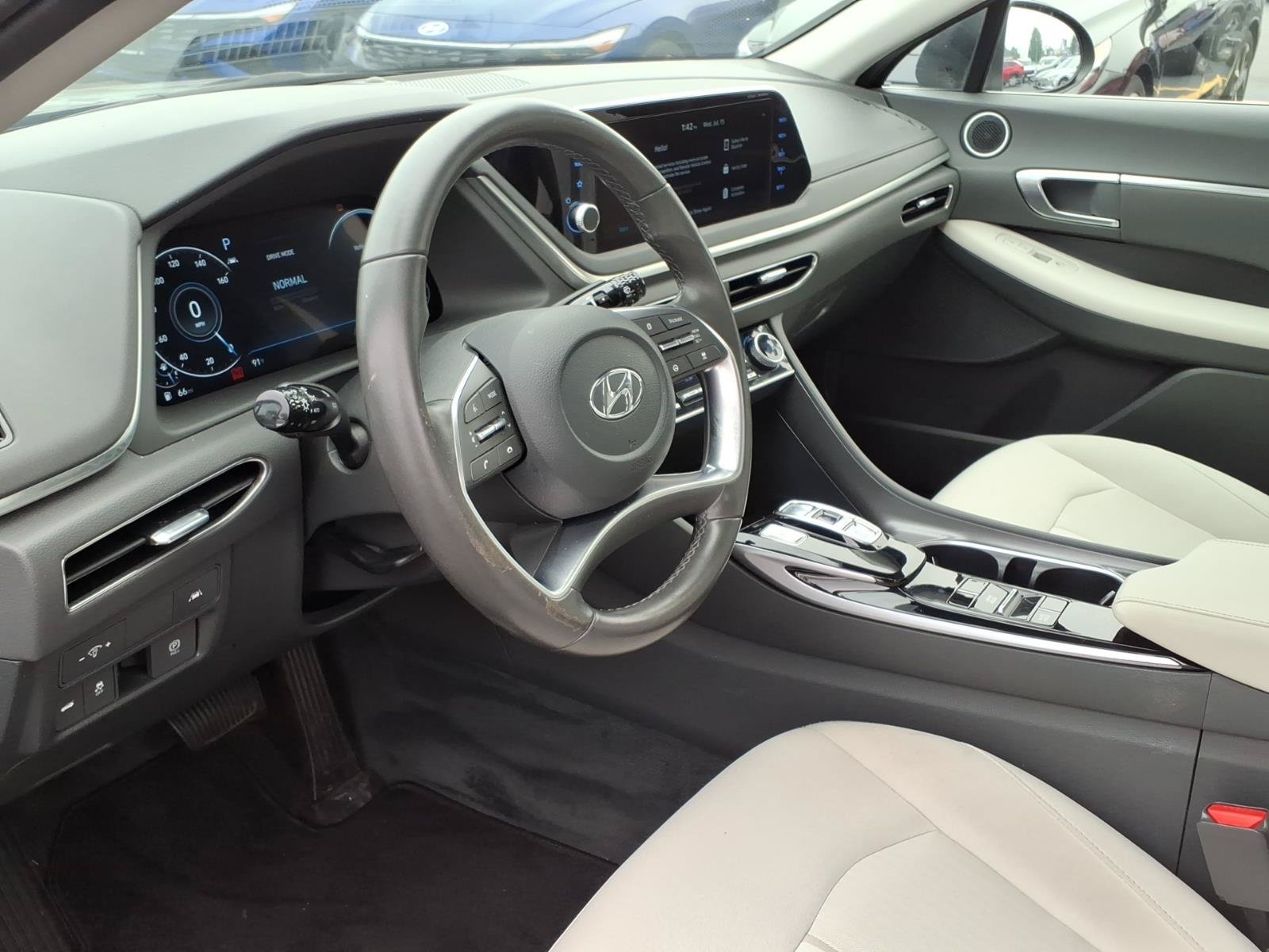 Certified 2023 Hyundai Sonata SEL w/ Convenience Package FWD image 22