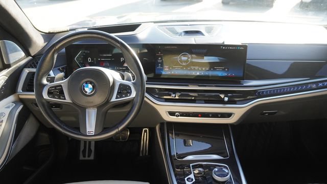 Used 2024 BMW X7 xDrive40i w/ Executive Package AWD/4WD image 16