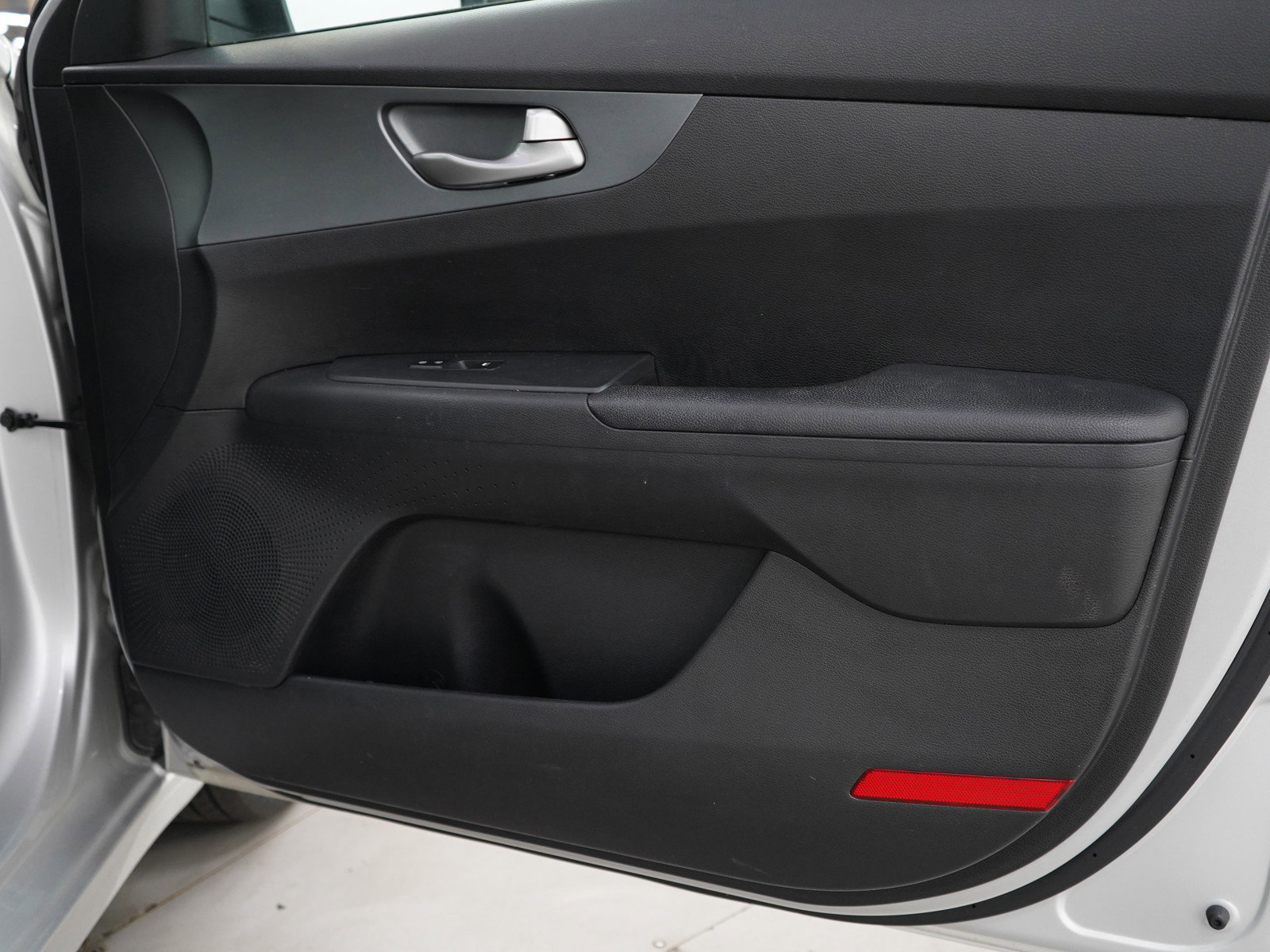 Used 2021 Kia Forte LXS image 9