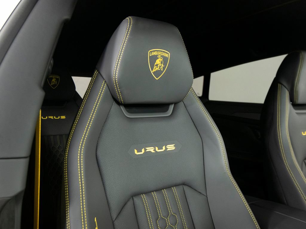 Used 2023 Lamborghini Urus Performante image 36