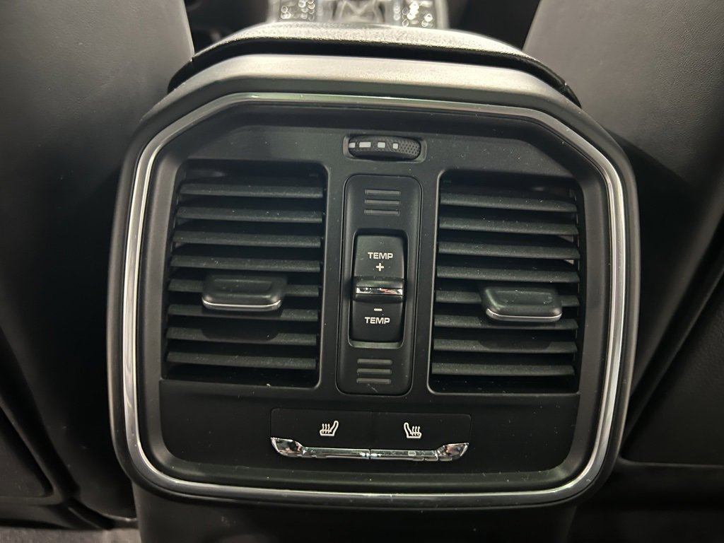 Used 2015 Porsche Macan S image 45