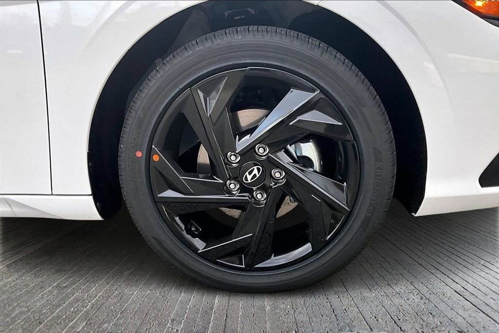 New 2026 Hyundai Elantra SEL Sport image 13