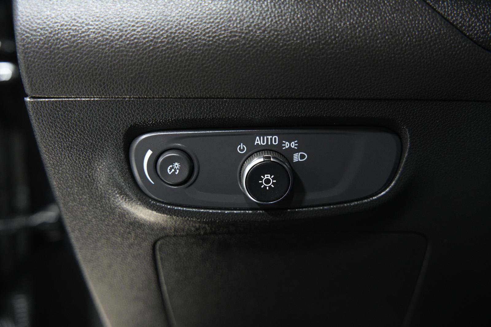 Used 2025 Buick Encore GX Preferred image 27