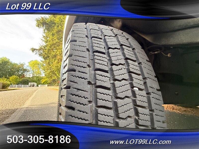 Used 2009 Ford E-350 and Econoline 350 Extended Super Duty RWD image 24