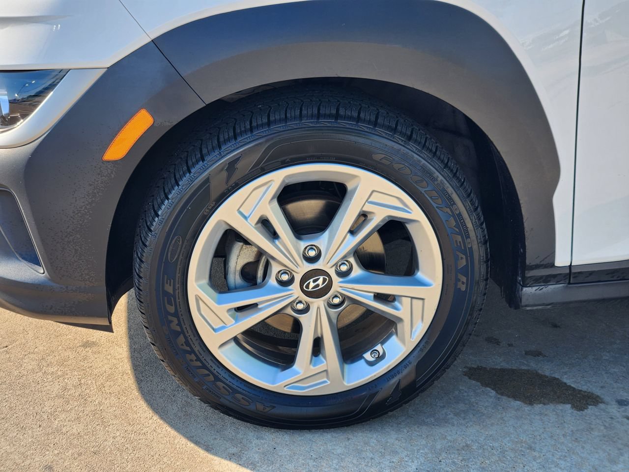 Used 2023 Hyundai Kona SEL w/ Convenience Package FWD image 11