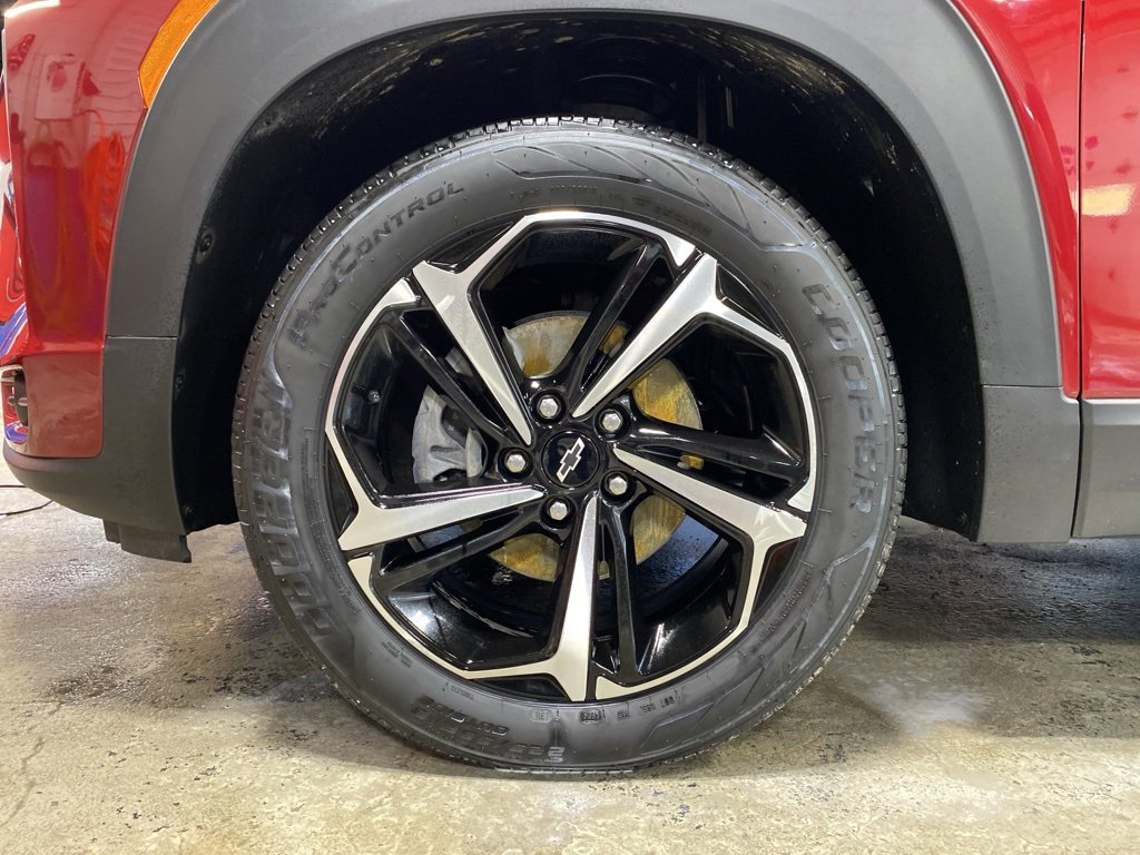 Certified 2021 Chevrolet TrailBlazer RS w/ Sun and Liftgate Package image 9