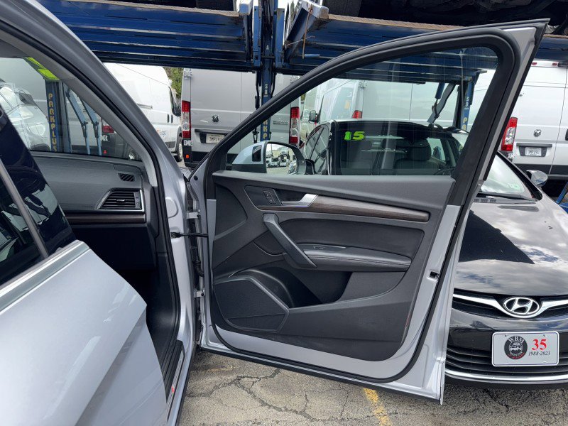 Used 2022 Audi Q5 2.0T Premium Plus w/ Premium Plus Package image 15