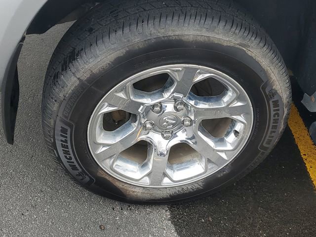 Used 2015 RAM 1500 Laramie w/ Convenience Group image 5