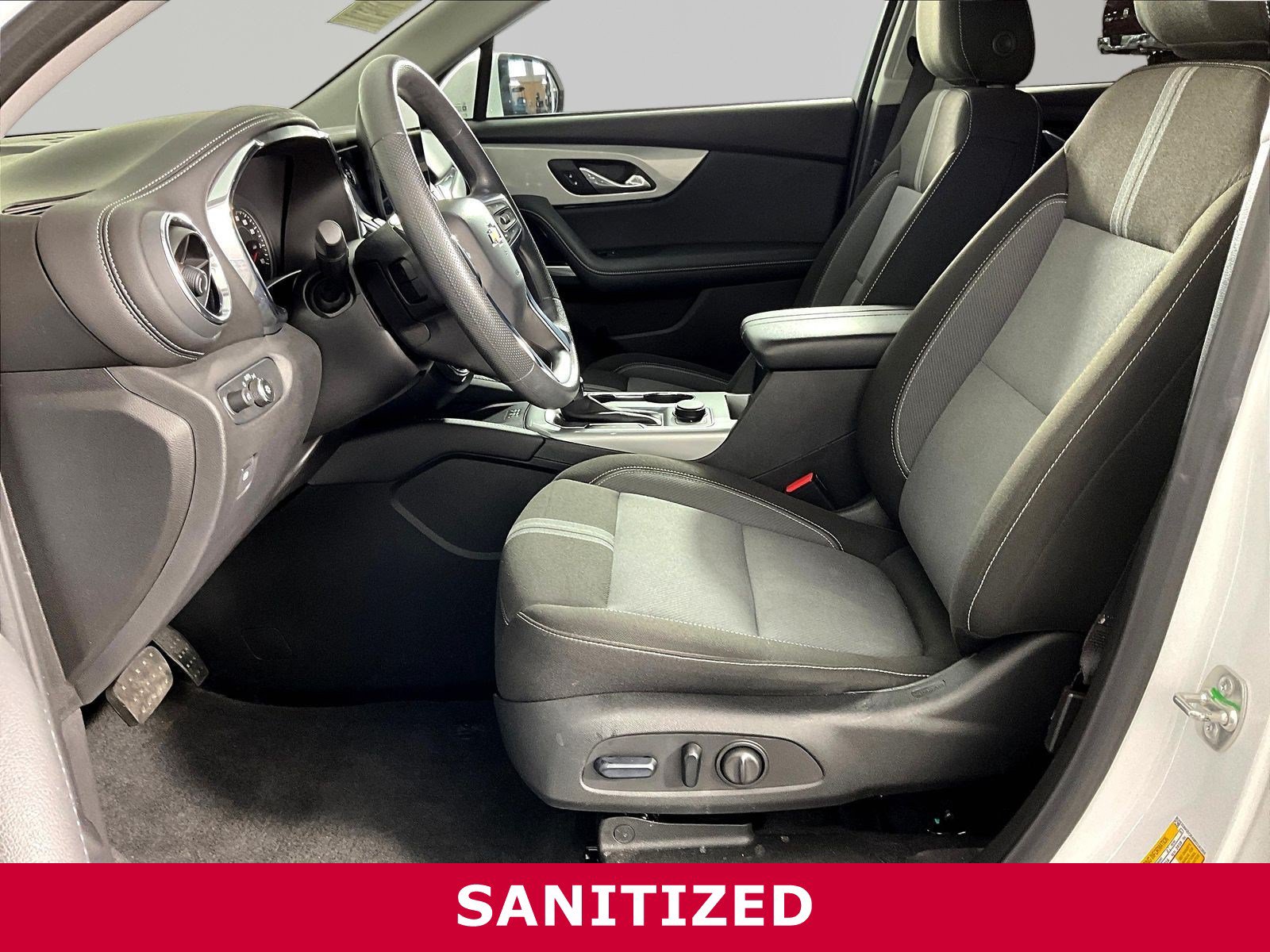 Used 2024 Chevrolet Blazer LT w/ Convenience Package FWD image 19