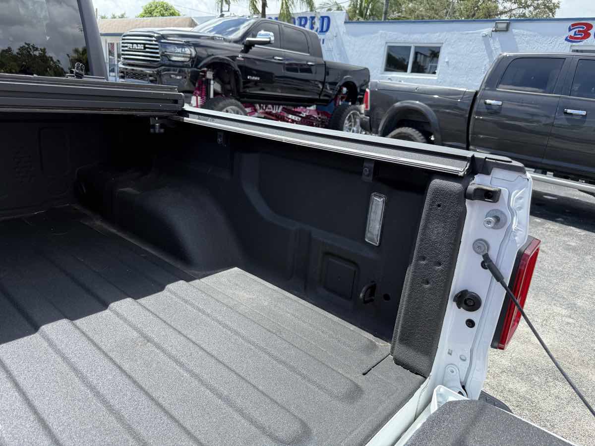 Used 2023 Jeep Gladiator Sport AWD/4WD image 51