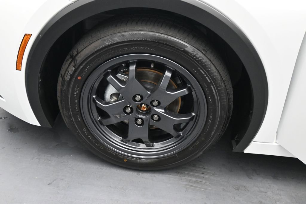Used 2024 Toyota Prius LE FWD image 20