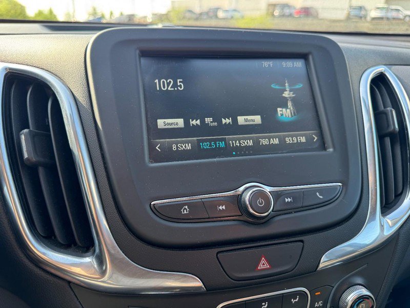 Used 2018 Chevrolet Equinox LT FWD image 19