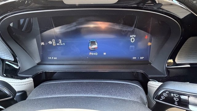 New 2026 Lincoln Corsair Premiere image 13