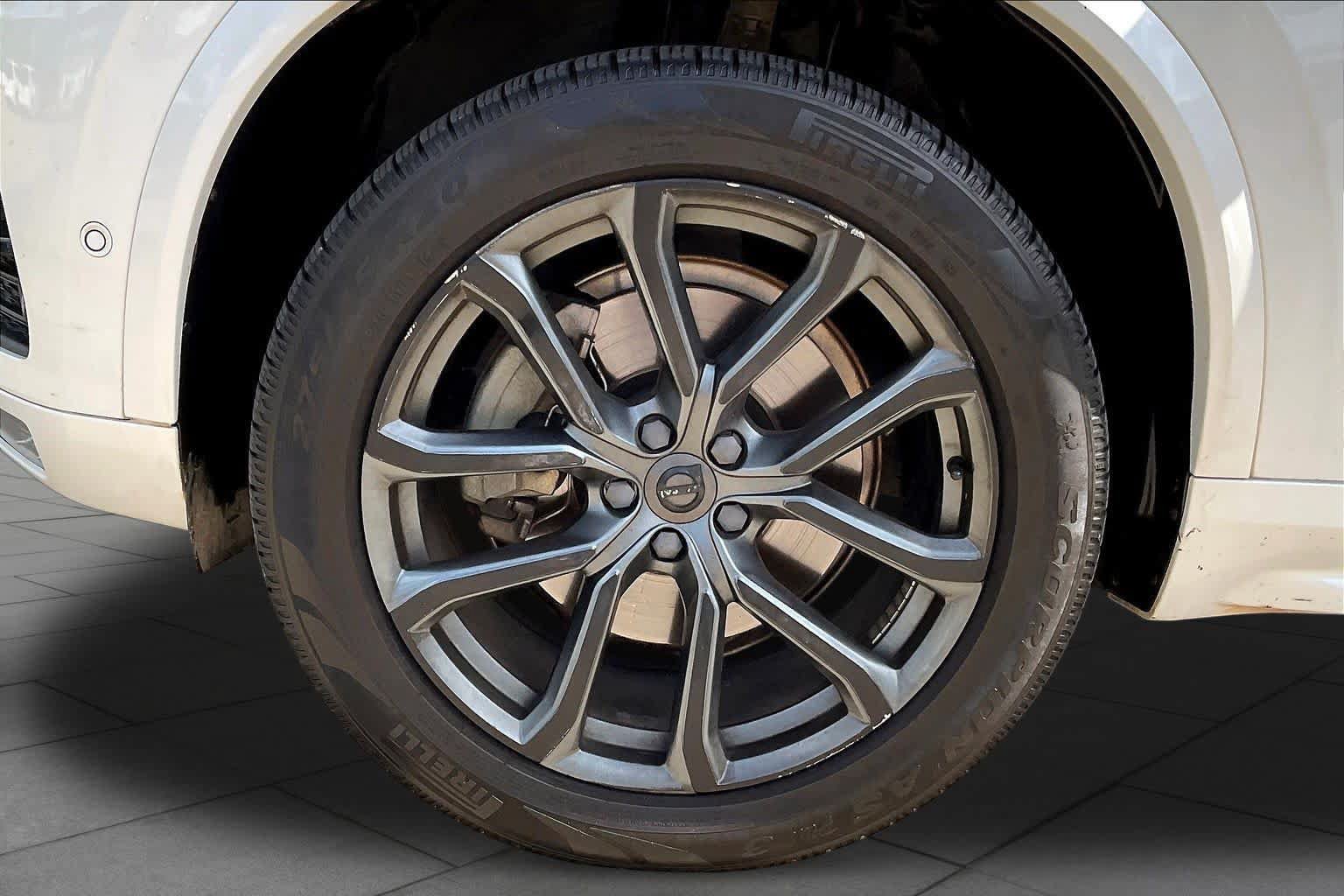 Used 2019 Volvo XC90 T6 Momentum w/ Advanced Package AWD/4WD image 11
