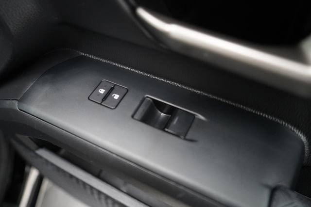 Used 2025 Toyota Tacoma TRD Off-Road image 29