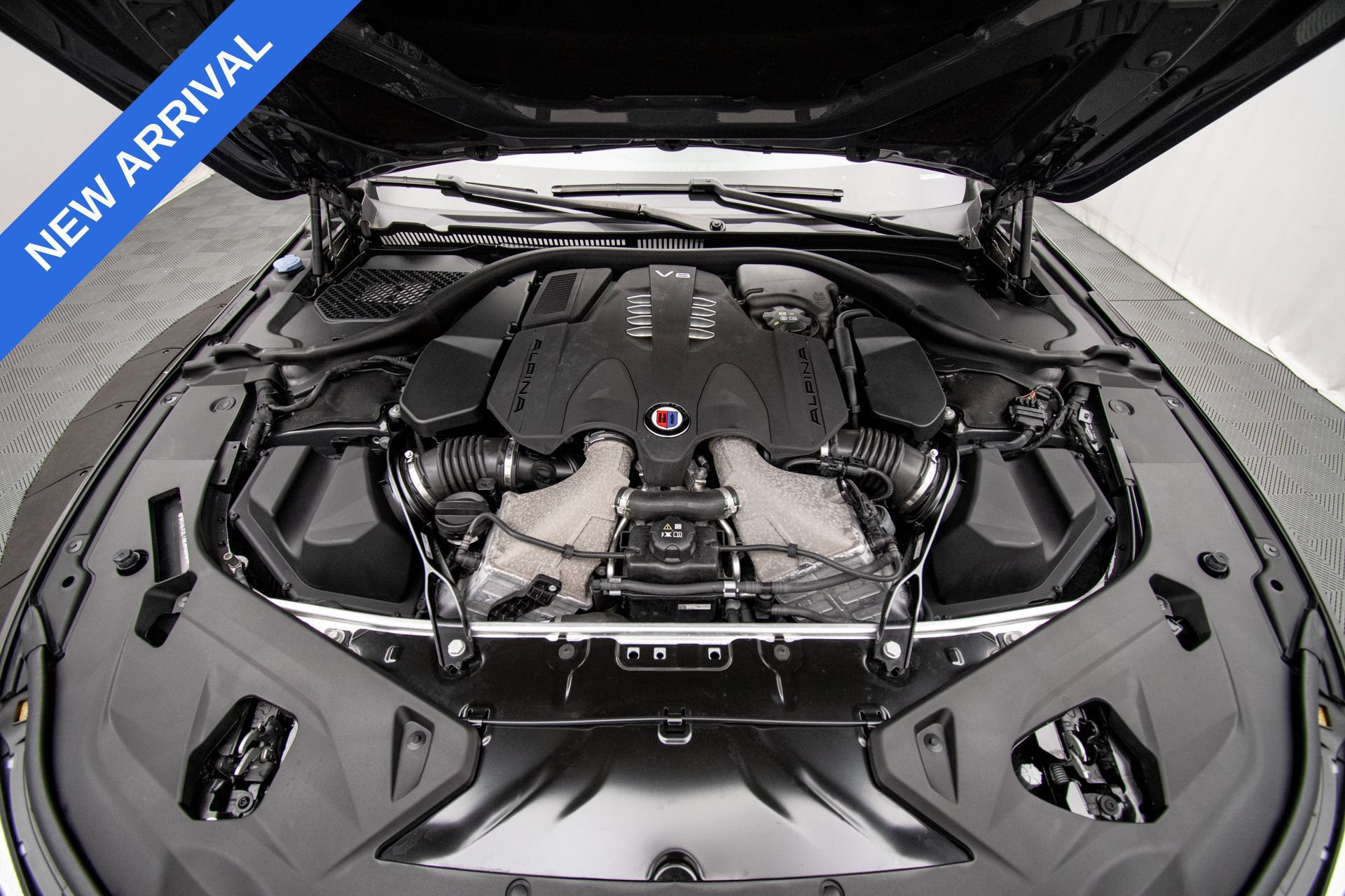 Used 2024 BMW ALPINA B8 xDrive Gran Coupe AWD/4WD image 44