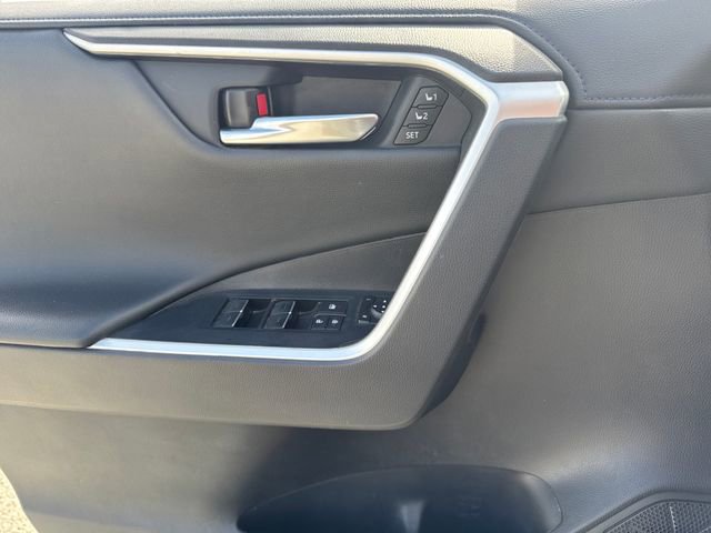 Used 2022 Toyota RAV4 XSE AWD/4WD image 20