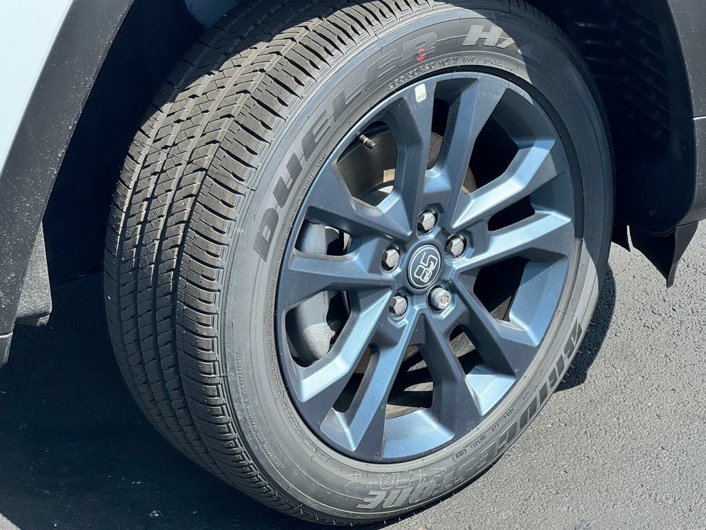 New 2026 Jeep Grand Cherokee L Limited AWD/4WD image 9